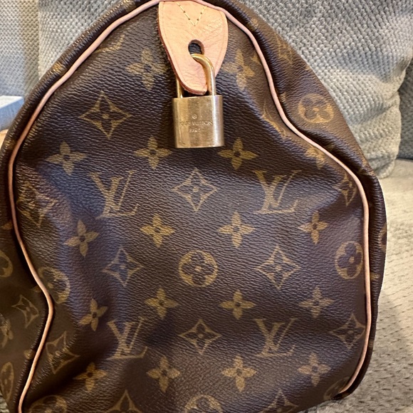 Louis Vuitton 35 Speedy Monogram -Mint/Excellent - Picture 9 of 11